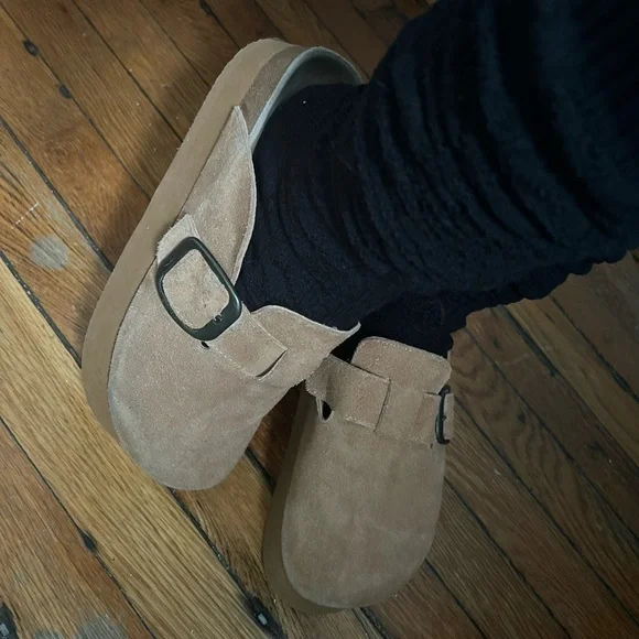 Brown Kawaii Slented Platform Clogs - Picture 3 of 4